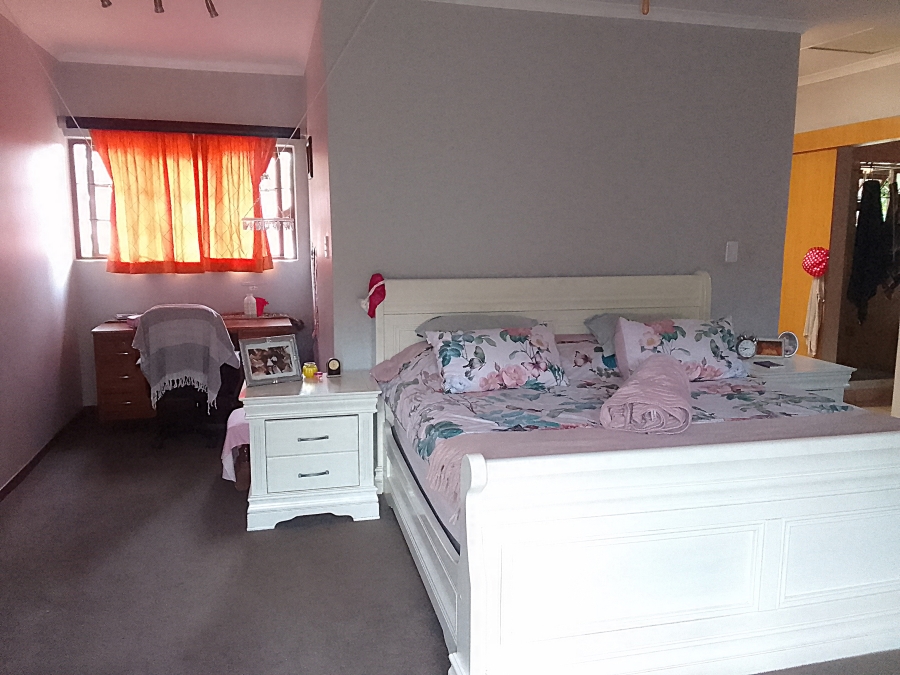 3 Bedroom Property for Sale in Protea Park North West